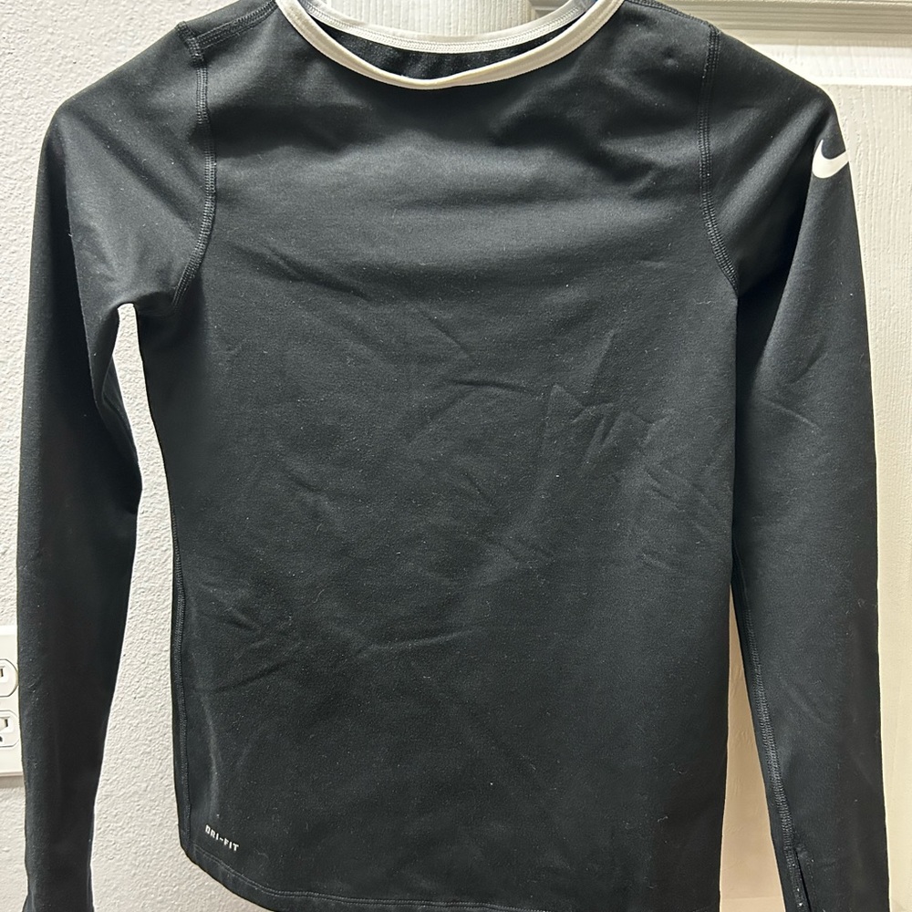 Boys Nike pro long sleeve